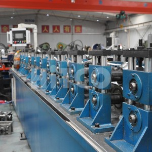 อุปกรณ์แม่พิมพ์